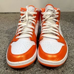 Air Jordan 1 mid electro oarnge